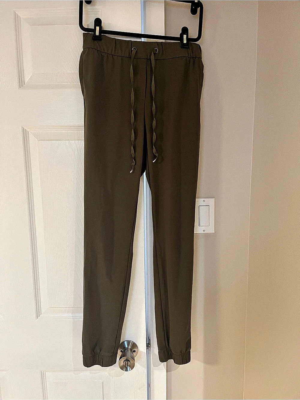 RW&CO Olive Jogger Pants Size XS